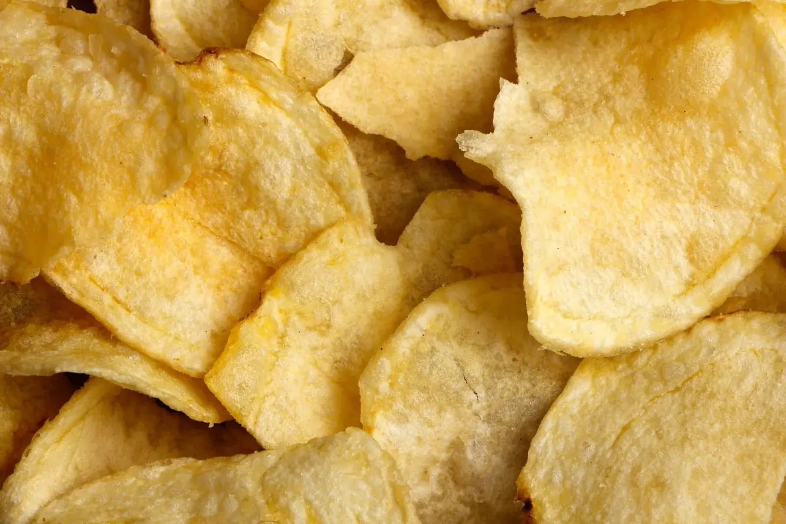 Chips selber machen: 1,5 Millimeter Schnittstärke, Stärke auswaschen, trocken in die Hitze
