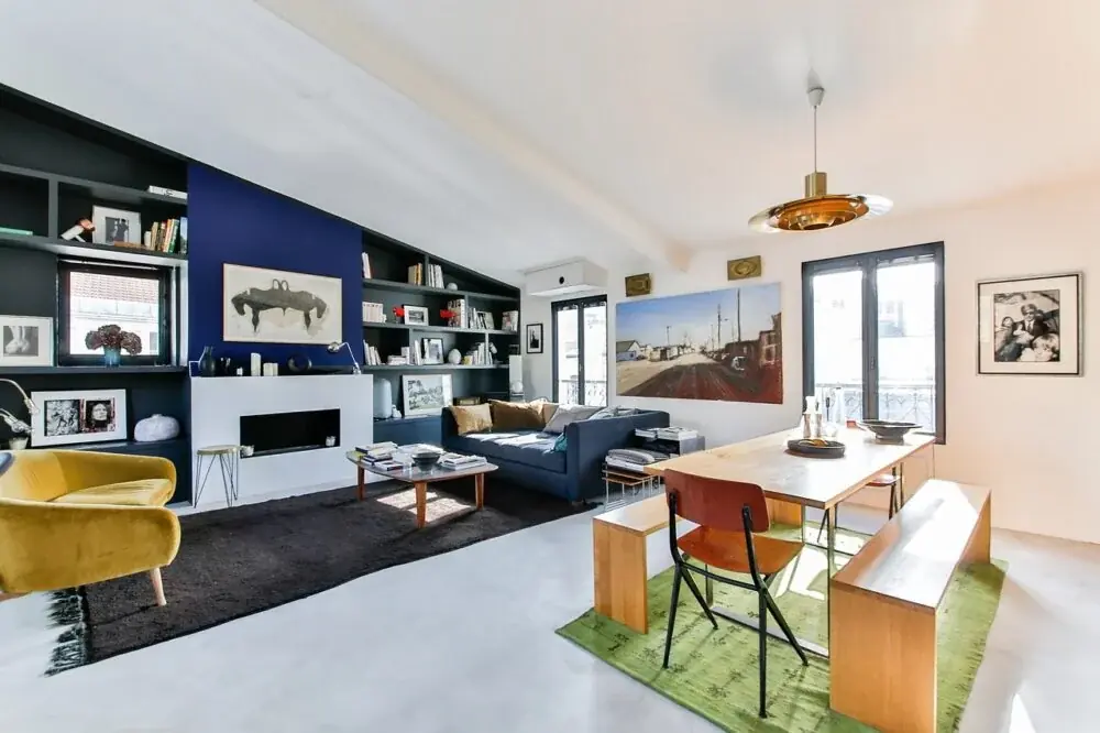 Wohnung hochwertiger wirken lassen: Licht, Farbe und weniger Einzelteile
