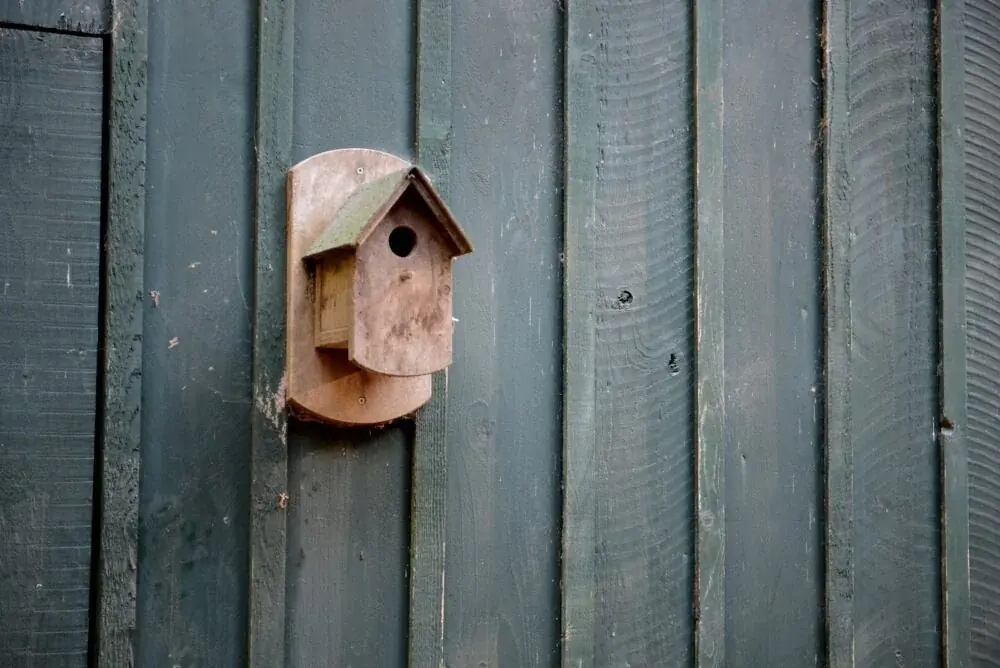 Bügelbrett aus Holz bauen mit hitzefestem Schichtaufbau und rückenschonender Höhe