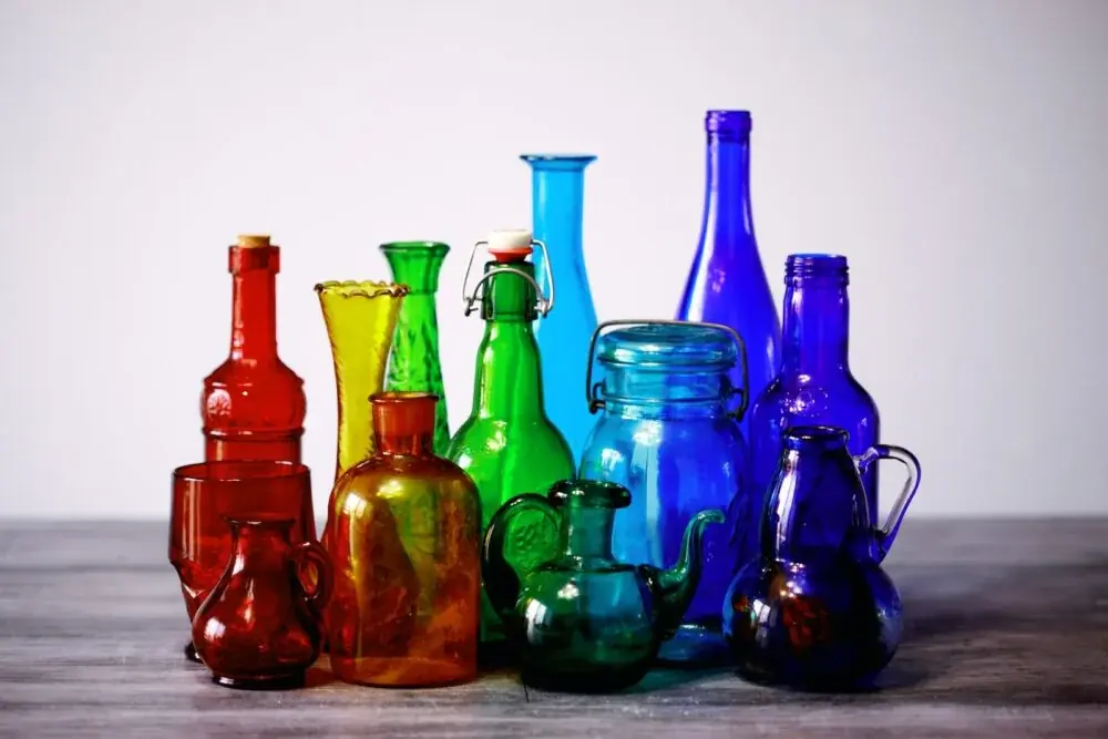 Gewürzgläser aus alten Flaschen: Wie Sie Glas sauber trennen und die Bruchkante entschärfen