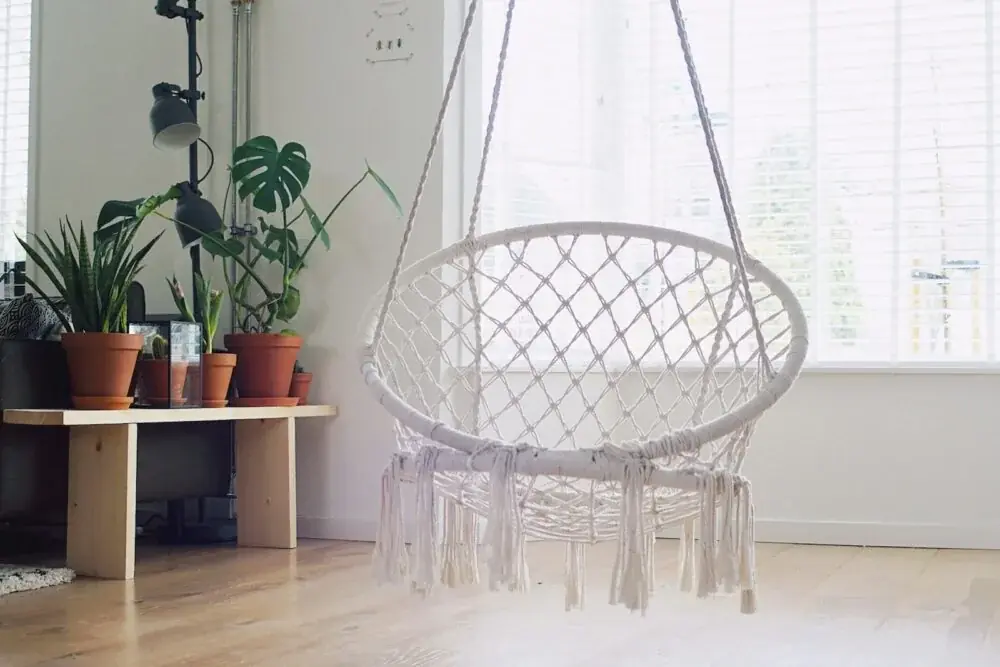 Hängesessel mit alten Decken bauen, ohne dass die Decke die Last trägt