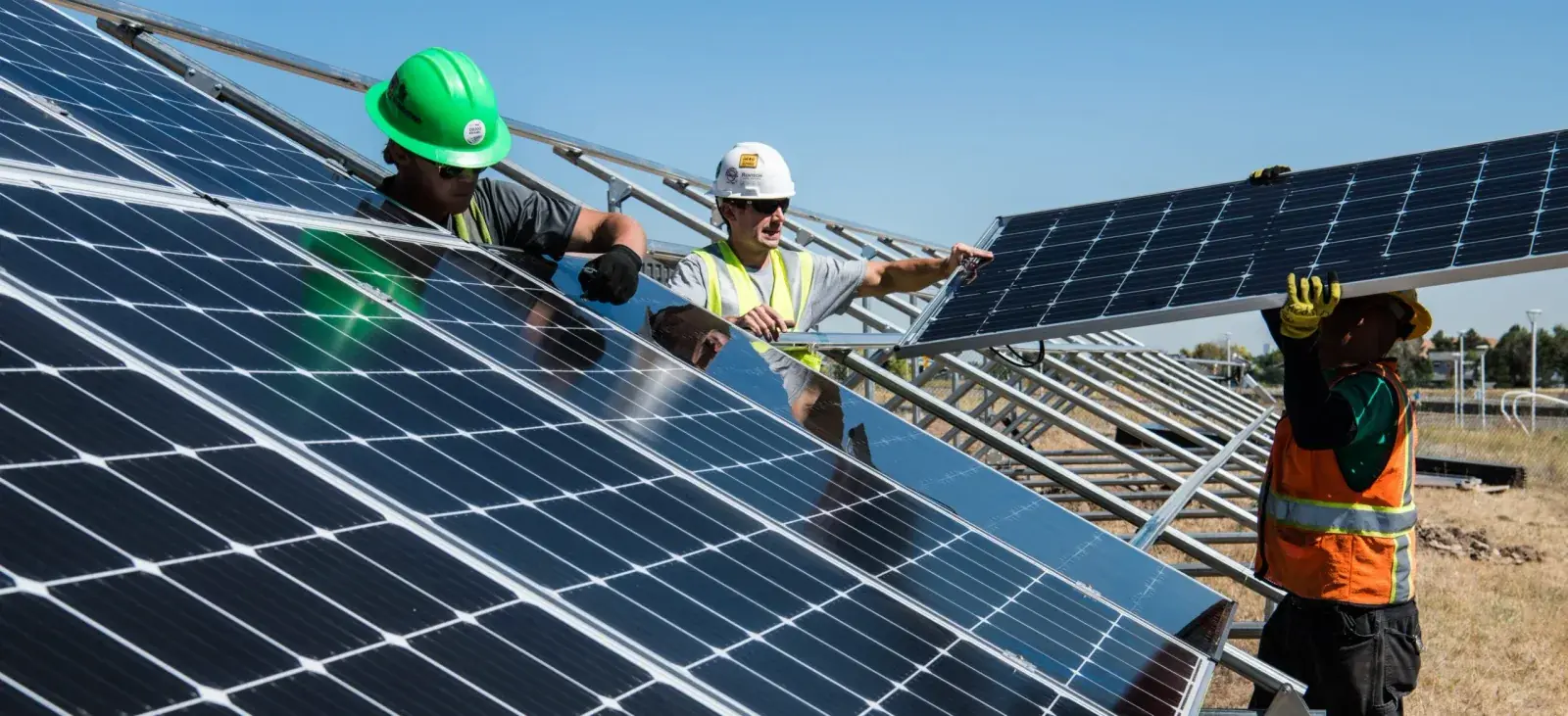 Photovoltaikversicherung: eigene Police oder über das Gebäude?