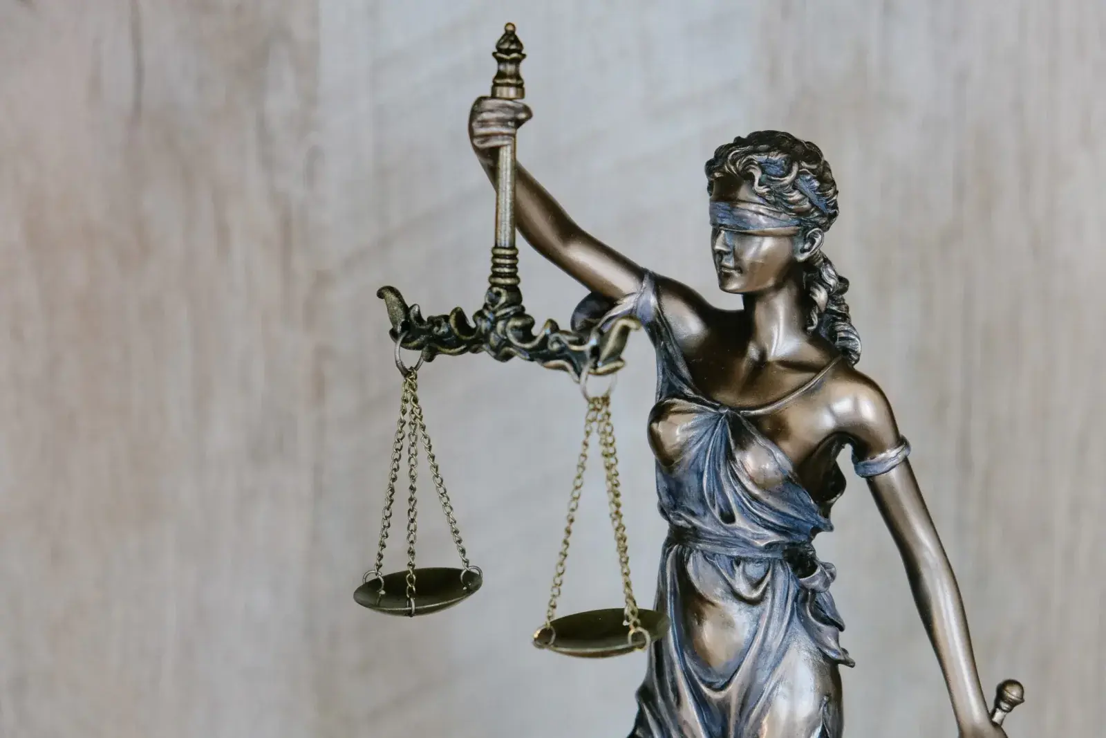 Rechtsschutzversicherung: Wartezeit, Bausteine und die typischen Ausschlüsse