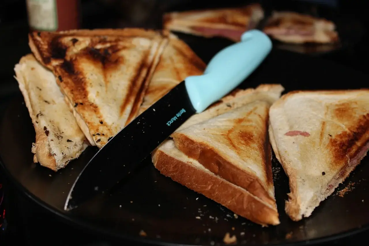 Sandwich-Ideen für den Sandwichmaker: Brot, Füllung und was auslaufen lässt