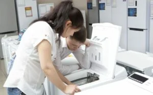 Toplader Waschmaschinen. Bildquelle: Andrey Burmakin / Shutterstock.com