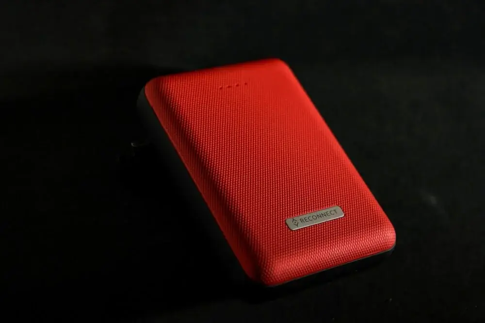 Powerbank lädt nicht mehr: was sich prüfen lässt und wann sie sofort zur Sammelstelle muss