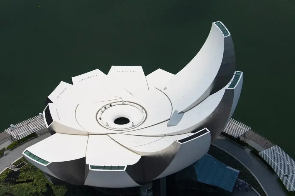 Undichten Regenwassertank reparieren: Beton abdichten, PE schweißen, Anschlüsse prüfen