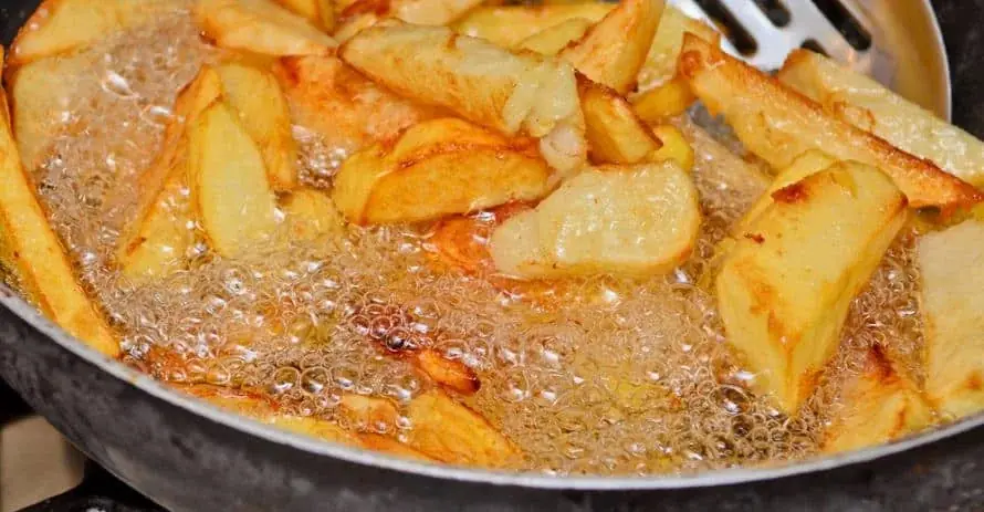 Pommes frites zubereiten: Warum 175 Grad Celsius die Obergrenze sind
